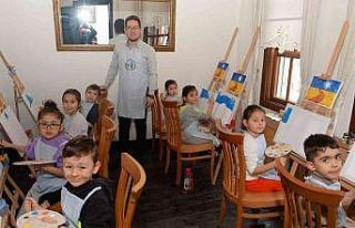Çocuklar Sanatevi’nde rengarenk bir gün geçirdi