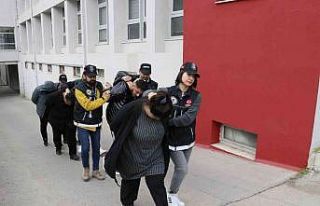 Çocukları da alet ettiler, kilolarca esrarı taşırken...