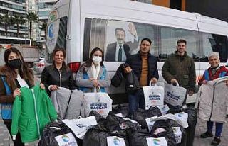 Çukurova Belediyesi, çocuklara mont hediye etti