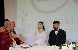 Darıca’da bin 572 çift dünya evine girdi