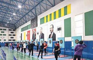 Dartta dereceye girenler ödüllerini aldı