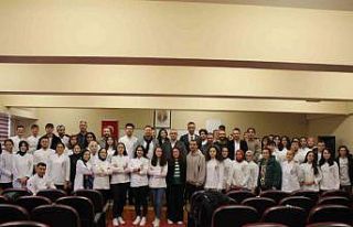 Deneyimlerini öğrencilerle paylaştılar