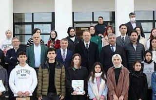 Dilovası’nda eğitim gören lise son sınıf öğrencilerine...