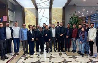 Donas Grubu gazetecilerle bir araya geldi