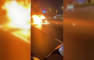 E-5’te alev topuna dönen araç geceyi aydınlattı