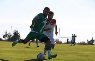 Efeler 09 SFK, son hazırlık maçından galibiyetle...