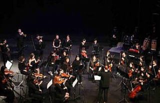 Efeler’den çocuklara sanat dolu tatil hediyesi