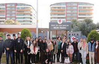 Efeler’in Matematik Parkı ADÜ’lü öğrencileri...