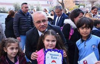 Eğitimci başkandan, bol bol kitap okuyun çağrısı