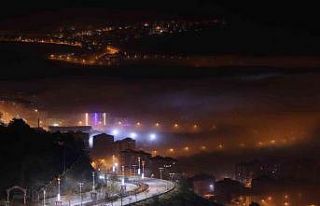Elazığ’da sis ve şehir ışıklarının görsel...