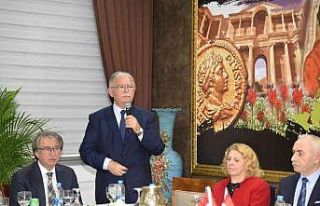 Emekliye ayrılan vali yardımcısı ve kaymakamlara...