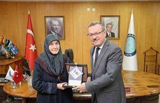 Emine teyzeden duygulandıran bağış