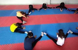 Emirdağ Gençlik Merkezi ara tatilde büyük ilgi...