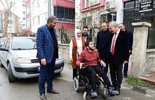 Engelli gence akülü araç sürprizi