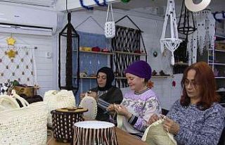 Engelsiz Yaşam Parkında annelere makrome eğitimi