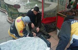 Epilepsi krizi geçiren zihinsel özürlü kestanecinin...