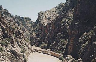 Erzincan’daki masalsı kanyonlar turizmcileri cezbediyor