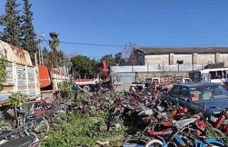 Erzin’de trafikten men edilen 250 motosiklet silah...