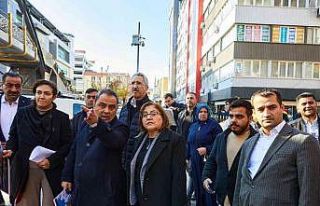 Fatma Şahin, yenilenen Belediye Pasajı’nı ziyaret...