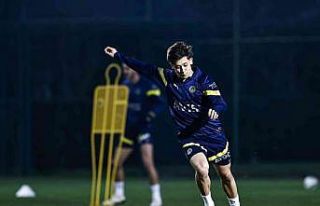 Fenerbahçe, Çaykur Rizespor maçı hazırlıklarına...