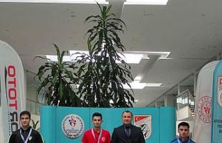 Furkan Esat Özdin Mersin’de 3’üncü oldu