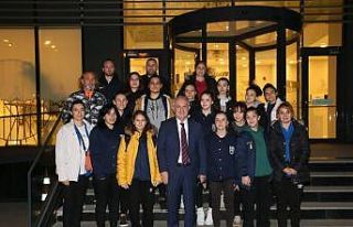 Galibiyeti kutladılar