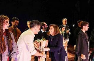 Gaziantep Şehir tiyatrosu "Beşinci mevsim efsanesi...