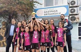 Gazipaşa Ortaokulu il birincisi oldu