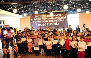 Geleceğin bilim insanlarına Robot Show