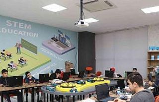 Geleceğin yazılımcılarına temel eğitim veriliyor