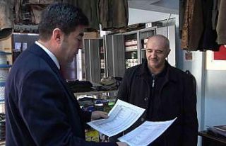 Gelir gider bütçesi dökümünü vatandaşa dağıtan...