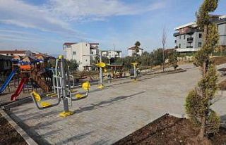 Gemlikli çocuklar yeni parklarına kavuştu