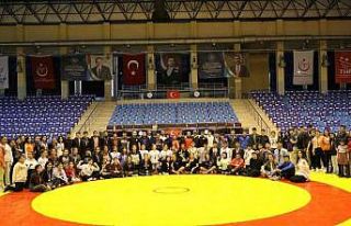 Genç güreşçiler Aydın’ı temsil etmek için...