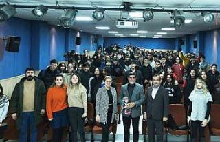 Genç iletişimciler usta gazeteciyi ağırladı