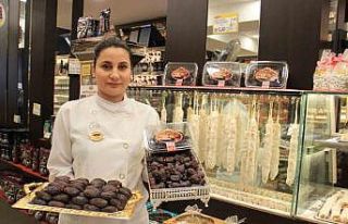 Gençlerin hurmaya olan ilgisi arttı, hurma tüketimi...