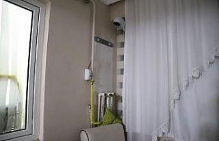 Girdikleri apartmanda 9 daireyi soyup sırra kadem...