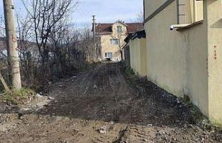 Gökçebey’de selden zarar gören yollar yenileniyor