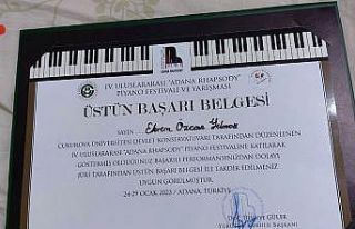 Görme engelli piyanist Ekrem Özcan Yılmaz’a üstün...