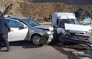 Gümüşhane’de trafik kazası: 3 yaralı