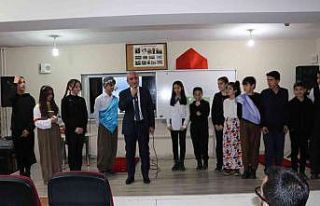 Hakkari’de öğrenciler hem eğleniyor hem matematiği...