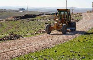 Haliliye’de 4 kırsal mahallede yol çalışması...