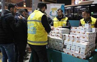 Haliliye’de vatandaşlara kandil simidi ikramı