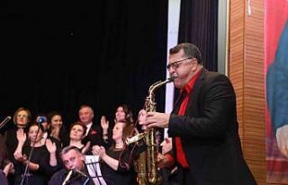 Halk Korosundan muhteşem performans