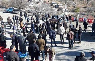 Hayatını kaybeden güvenlik korucusu toprağa verildi