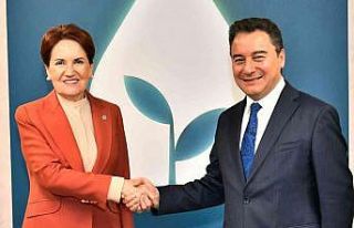 İYİ Parti lideri Akşener, DEVA Partisi Lideri Babacan’ı...