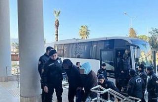 İzmir Selçuk’ta "Kökünü Kurutma Operasyonu"