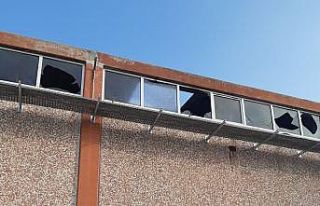 İzmir’de boya fabrikasında patlama: 5 yaralı