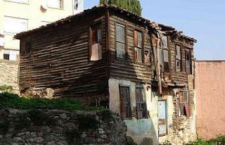 İzmit’in tarihe tanıklık eden evleri bakın ne...