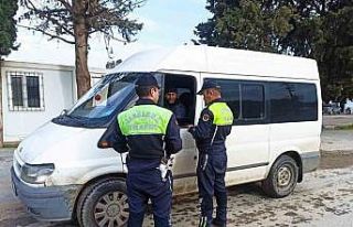 Jandarma ekiplerinden emniyet kemeri denetimi