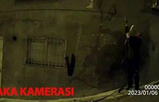 Kablo hırsızı bekçilere yakalandı